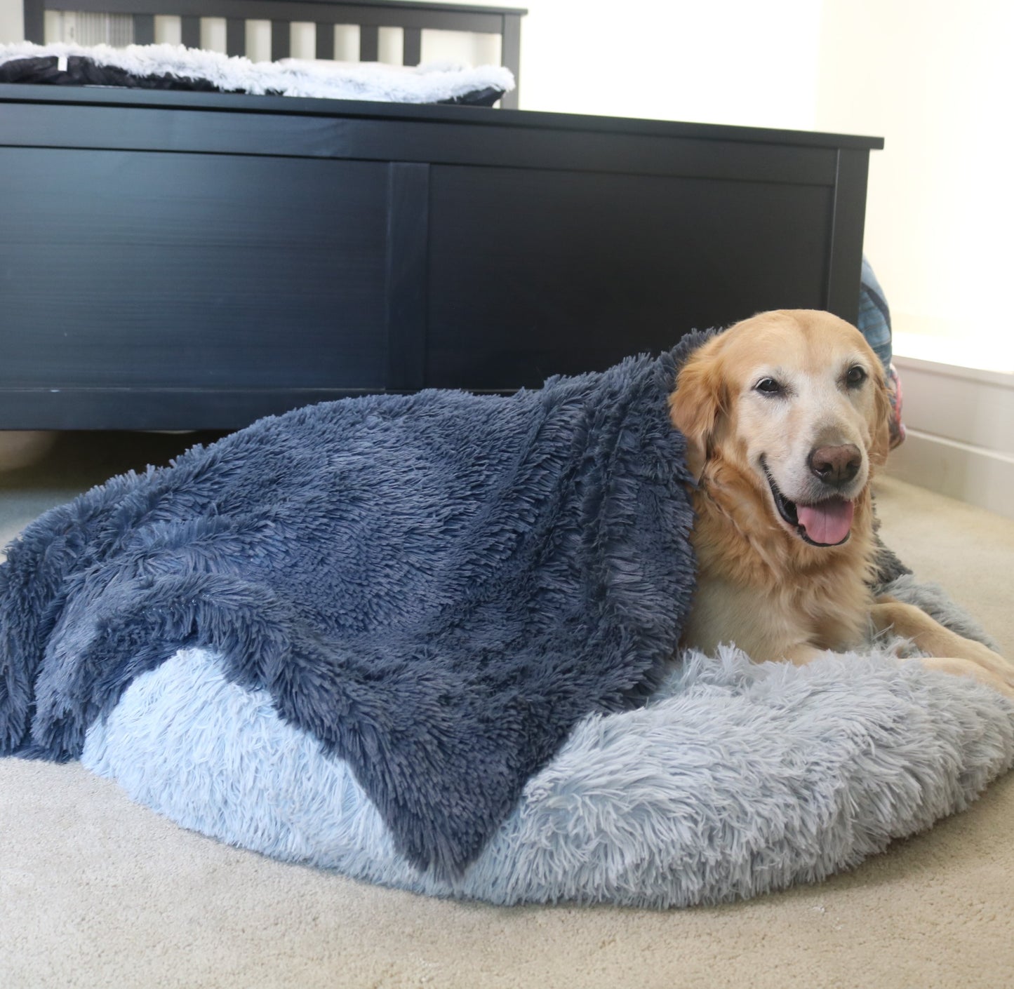 CalmingPup - Anxiety Relieving Fluffy Dog Blanket